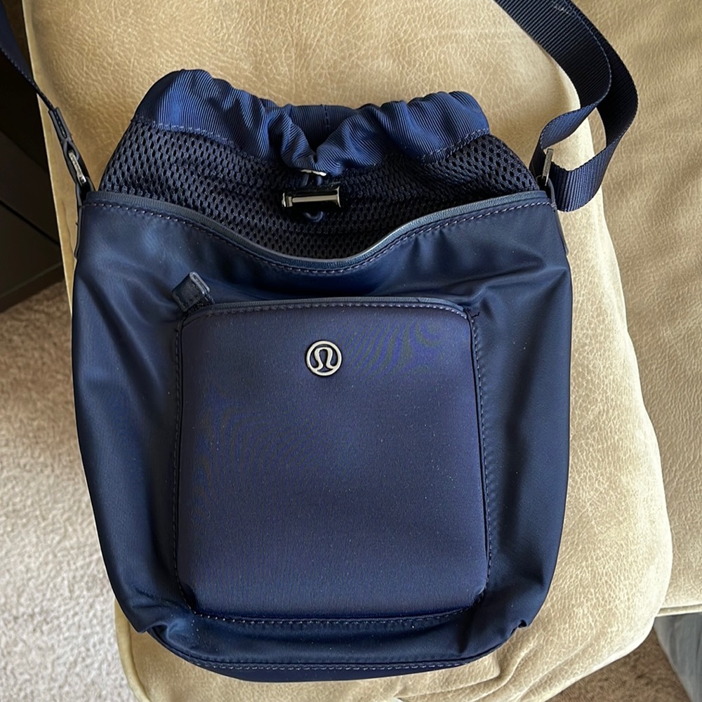 Lululemon cross body bag.
